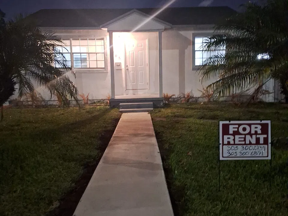 3645 NW 13th St