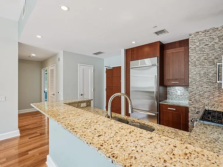 8100 River Rd #210A — Photo 9