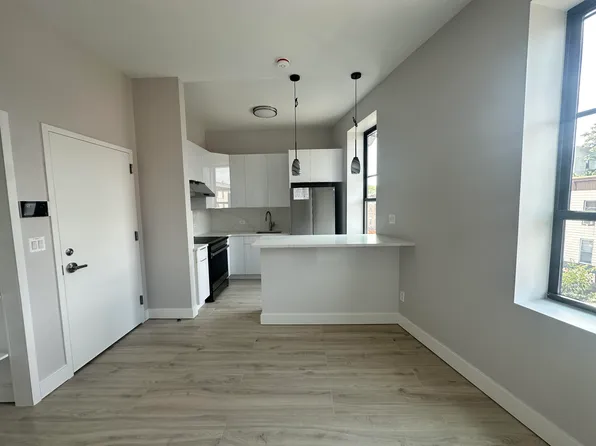 6901 3rd Avenue image 1 of 7