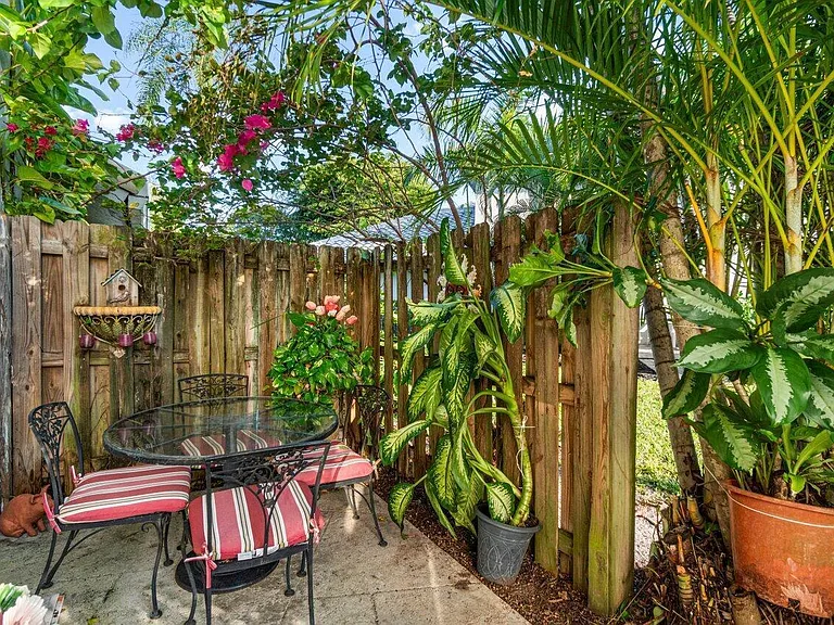 11706 Briarwood Cir #1 — Photo 39