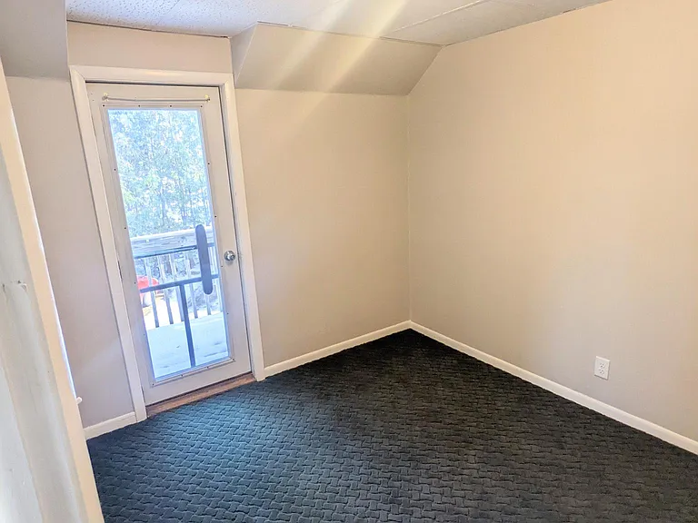 115 1st Ave SW #3 — Photo 13