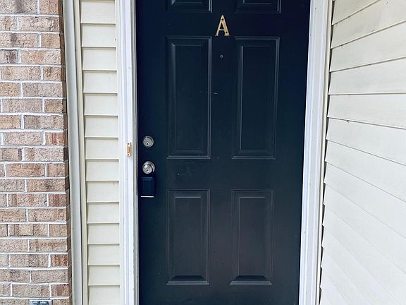 2nd image of 3009 Mulberry Ln Unit A