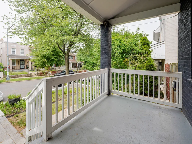 1742 L St NE — Photo 31