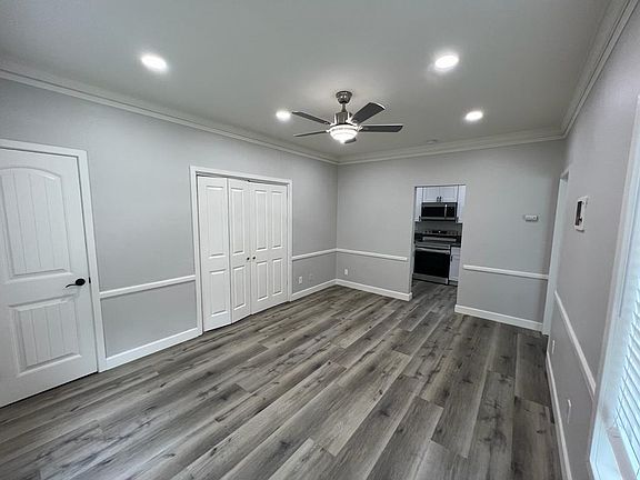 4th image of 3620 Park Blvd #H