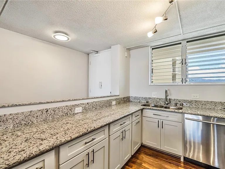 1717 Ala Wai Blvd #2508 — Photo 4