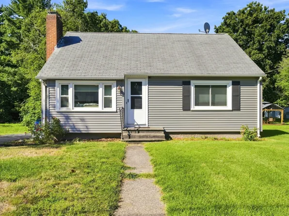42 Seven Mile River Dr, Attleboro, MA 02703