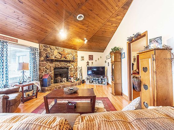 5th image of 44 Knoll Dr #B-1