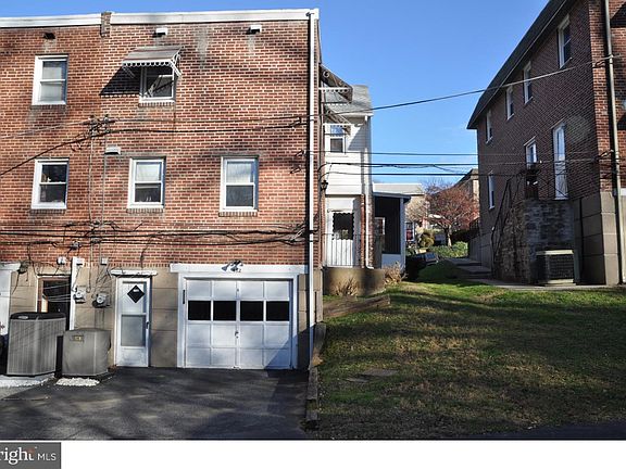 4th image of 432 Alexander Ave