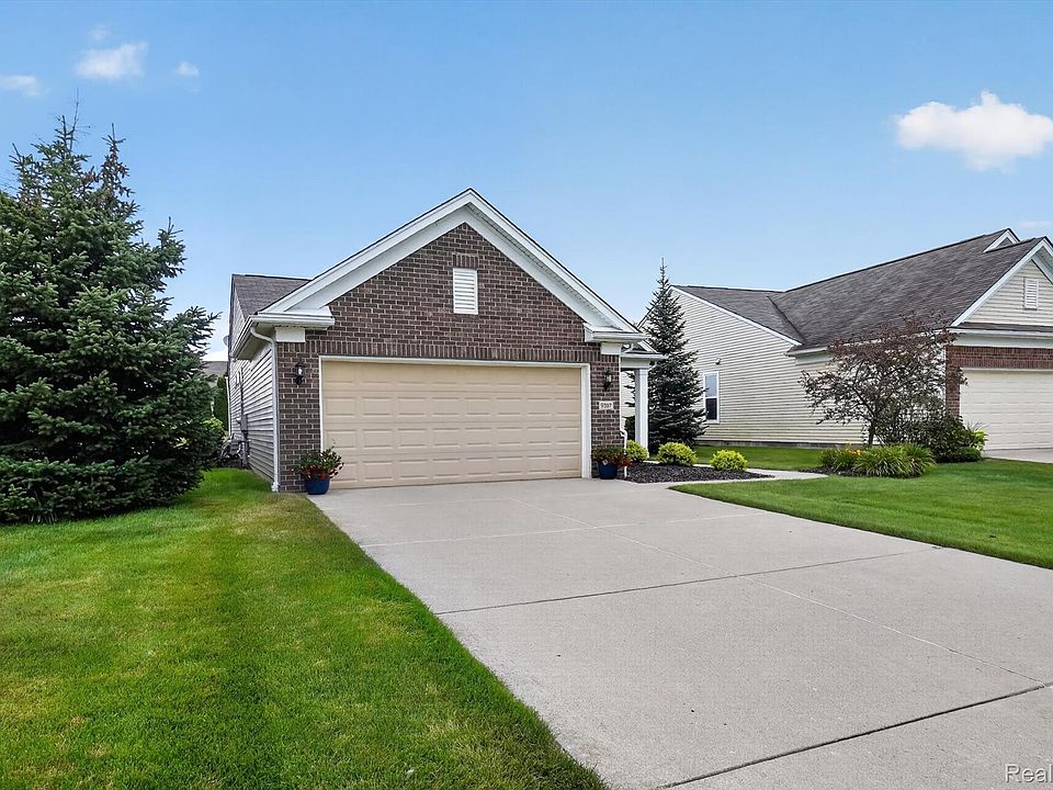 9397 Sand Hill Dr, photo 2
