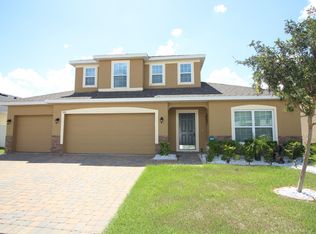 690 Black Eagle Dr, Groveland, FL 34736