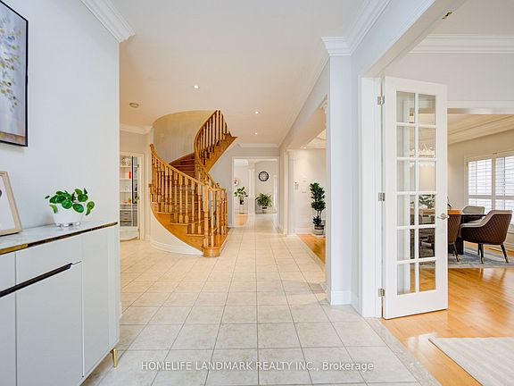 3rd image of 2323 Awenda Dr