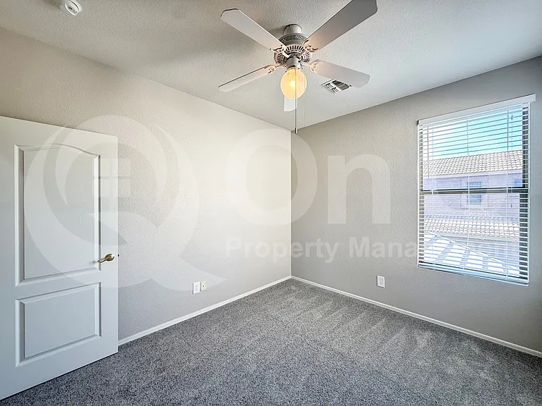 5310 E Hilton Ave — Photo 19