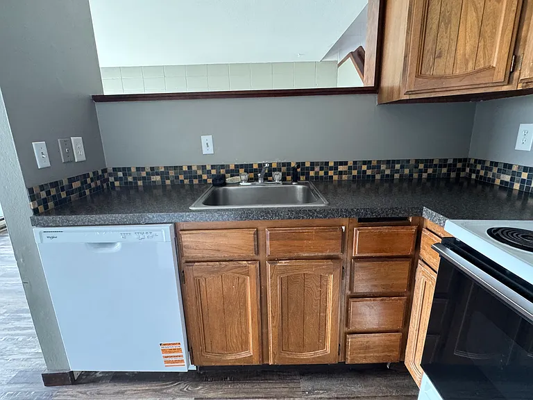 1013 Goodlander Dr #1 — Photo 5