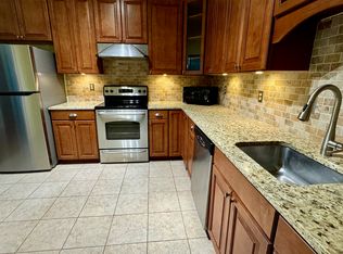 11620 Ivystone Ct APT 101, Reston, VA 20191