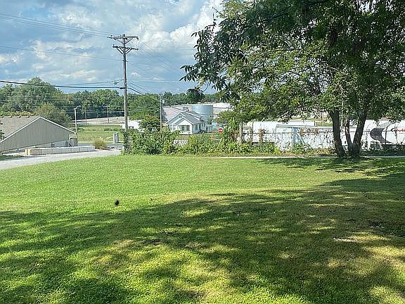 3rd image of 2602 Franklin Ave