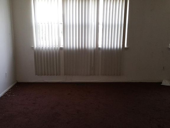 Apt B living area before tenant moving in