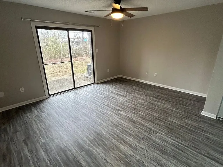 Deerridge Apartments — Photo 10
