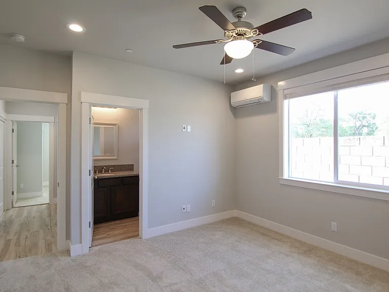 1392 Bonhurst Dr — Photo 12