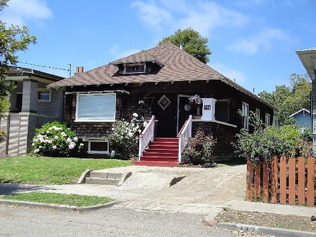 2nd image of 726 54th St