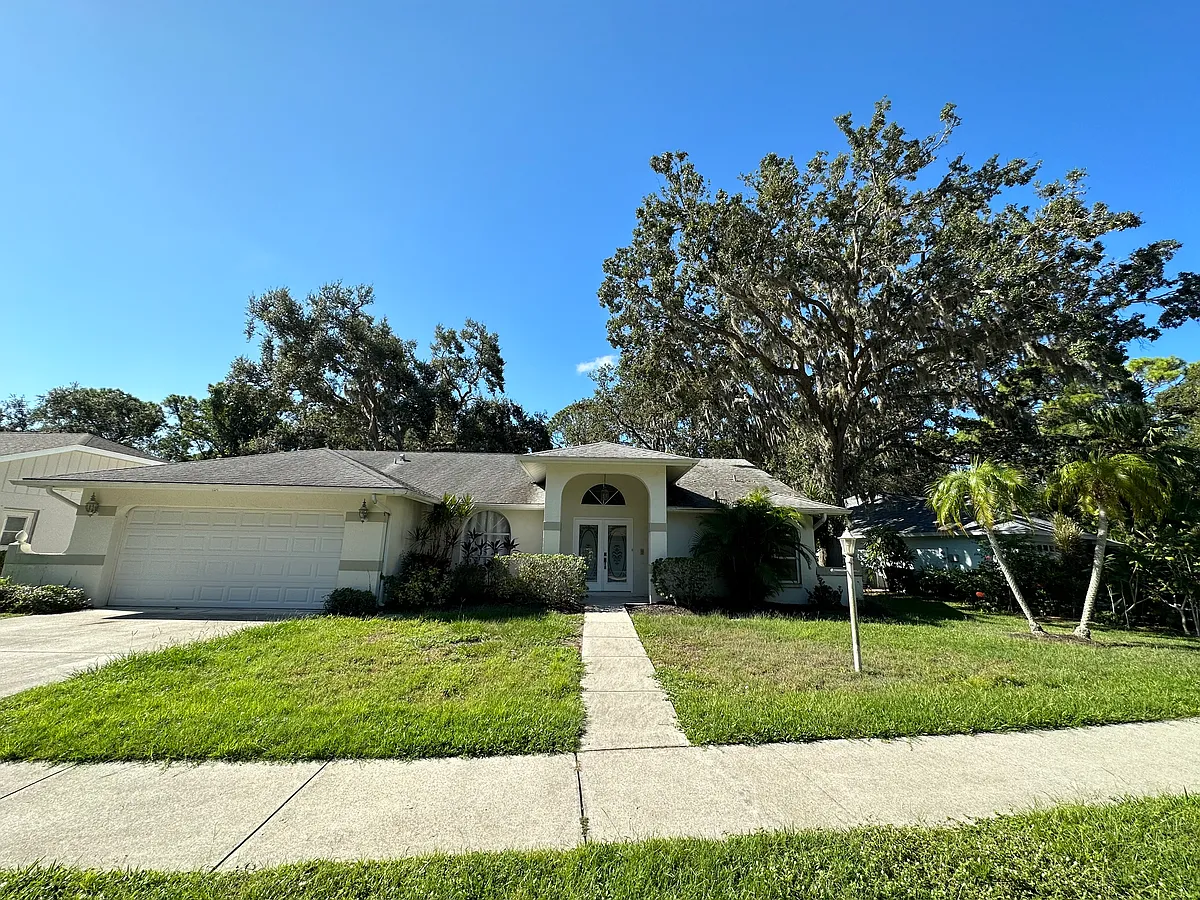 Building Photo - 5540 Bent Oak Dr