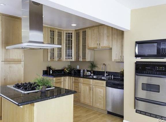 4th image of 1735 W 234th St