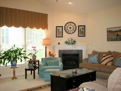 1452 W Petal Ct, Bloomington, IN, 47403