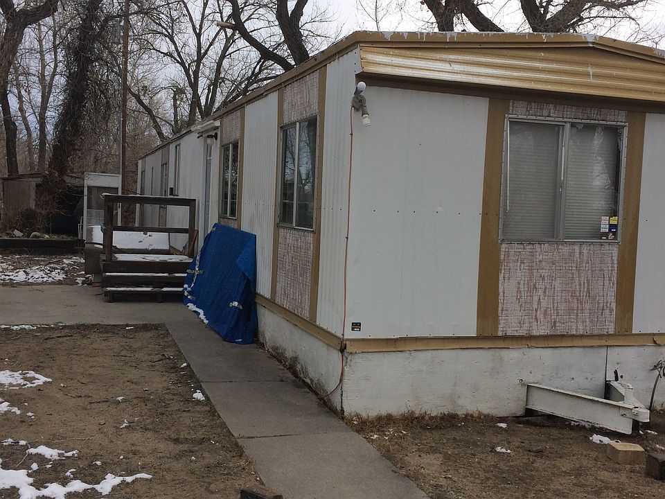 Trailer outside
