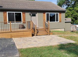 620 S Hudson St, Buckner, MO 64016