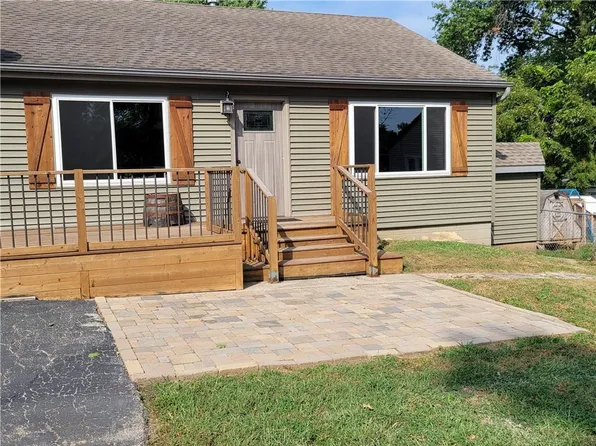 620 S Hudson St, Buckner, MO 64016