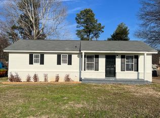 2922 Lake Park Rd, Memphis, TN 38127