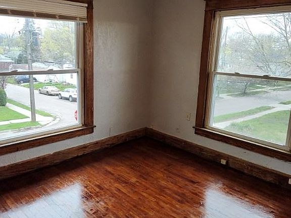 3rd image of 1803 Maplewood Ave