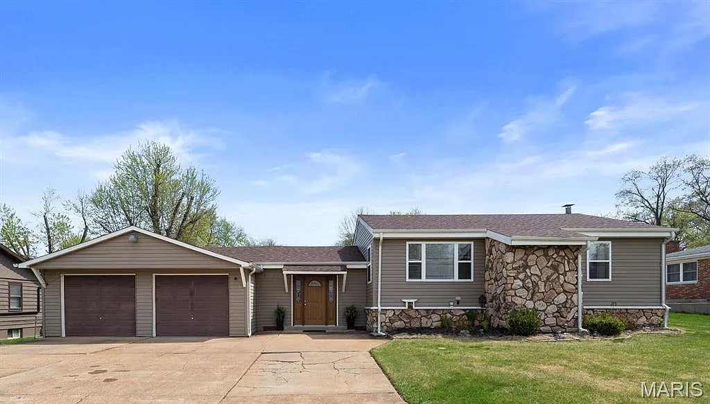 2794 Sedan Dr photo 1