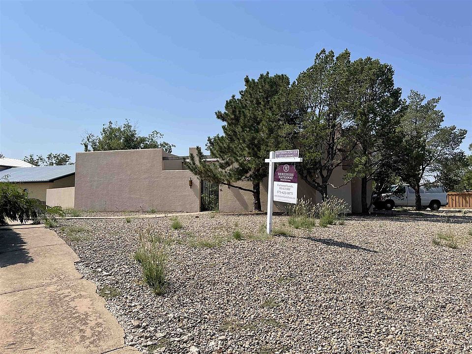 1st image of 2710 Resolana Dr