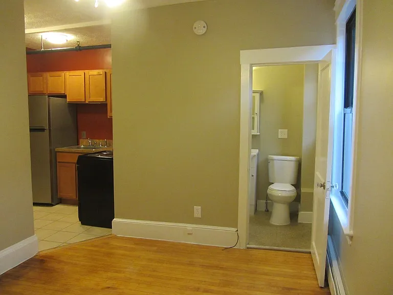 32 Alfred St — Photo 7
