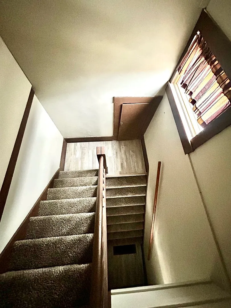 283 W Main Street — Photo 4