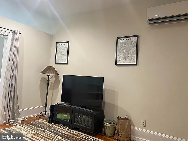 309 S 12th St #2F — Photo 7