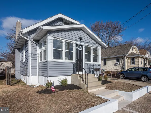 8307 Stow Rd, Pennsauken, NJ 08110