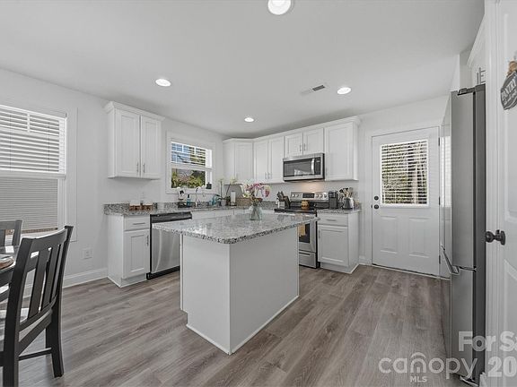2nd image of 406 Ruth Ave