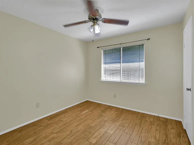 4311 Owens Creek Ln — Photo 9