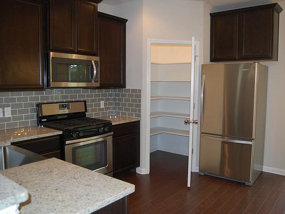 Kitchen - Pantry, Fridge