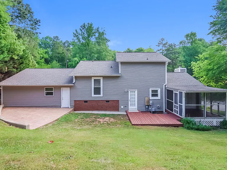 917 Oakridge Dr — Photo 18