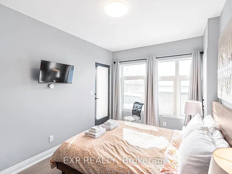 5850 Ferry St #1 — Photo 12