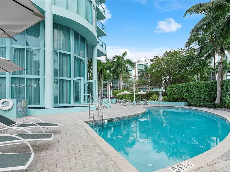 6000 Indian Creek Dr #8B — Photo 31