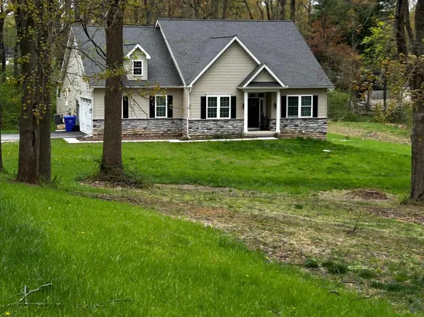 36 W Forge Rd, Glen Mills, PA 19342