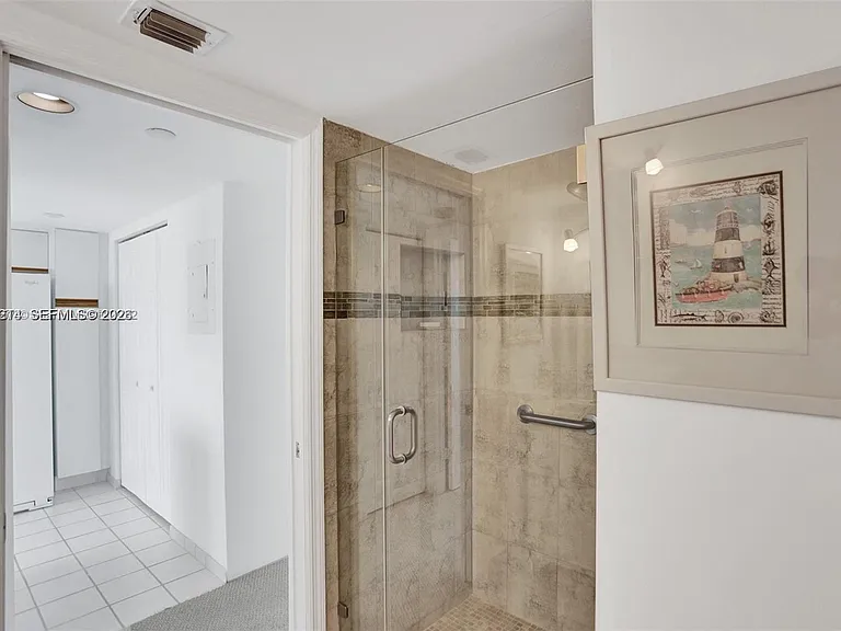3500 Mystic Pointe Dr #2306 — Photo 28