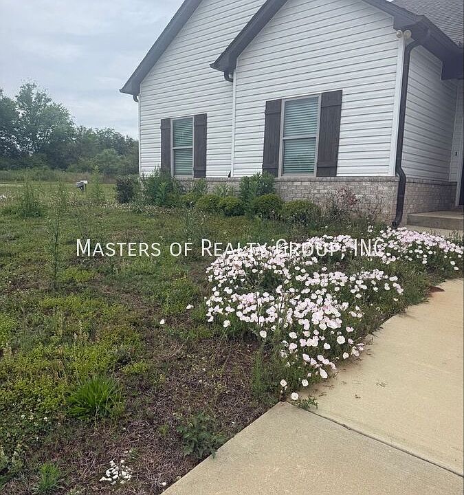 1st image of 15 Sterling Rd