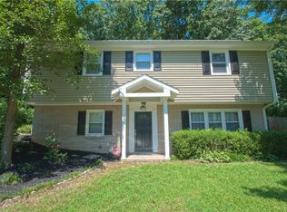 2713 Hill N Dale Dr, Greensboro, NC 27408