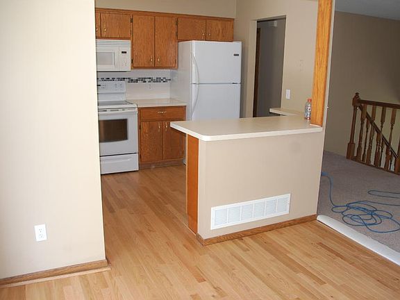 4th image of 6151 Kalland Dr NE