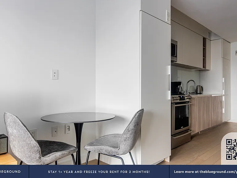 572 11th Ave #2K — Photo 7