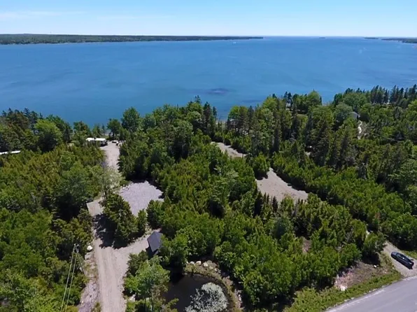 35 Peninsula Shores Road, Gouldsboro, ME 04624